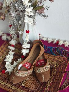 Traditional Handmade Khussa D2